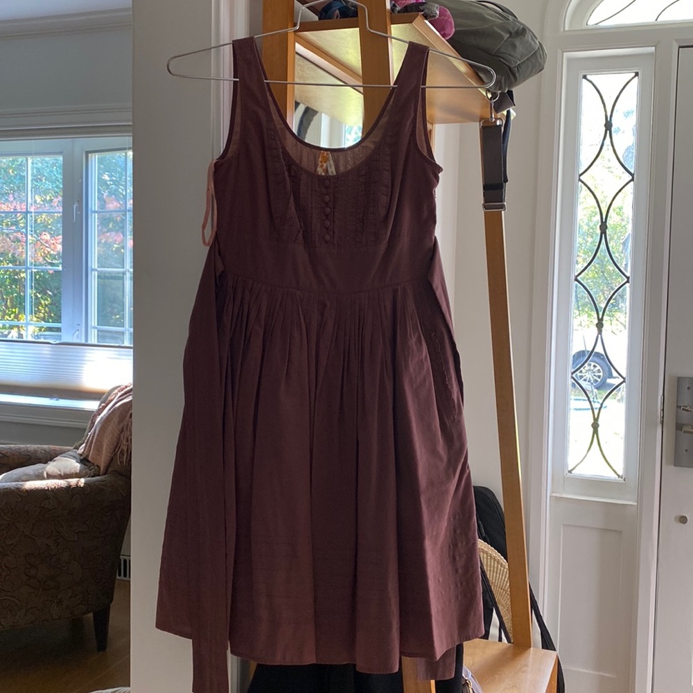 Summer dress, brown color- with great details